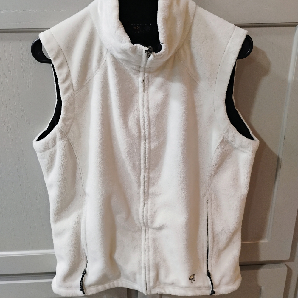White Fleece Zip-Up Vest